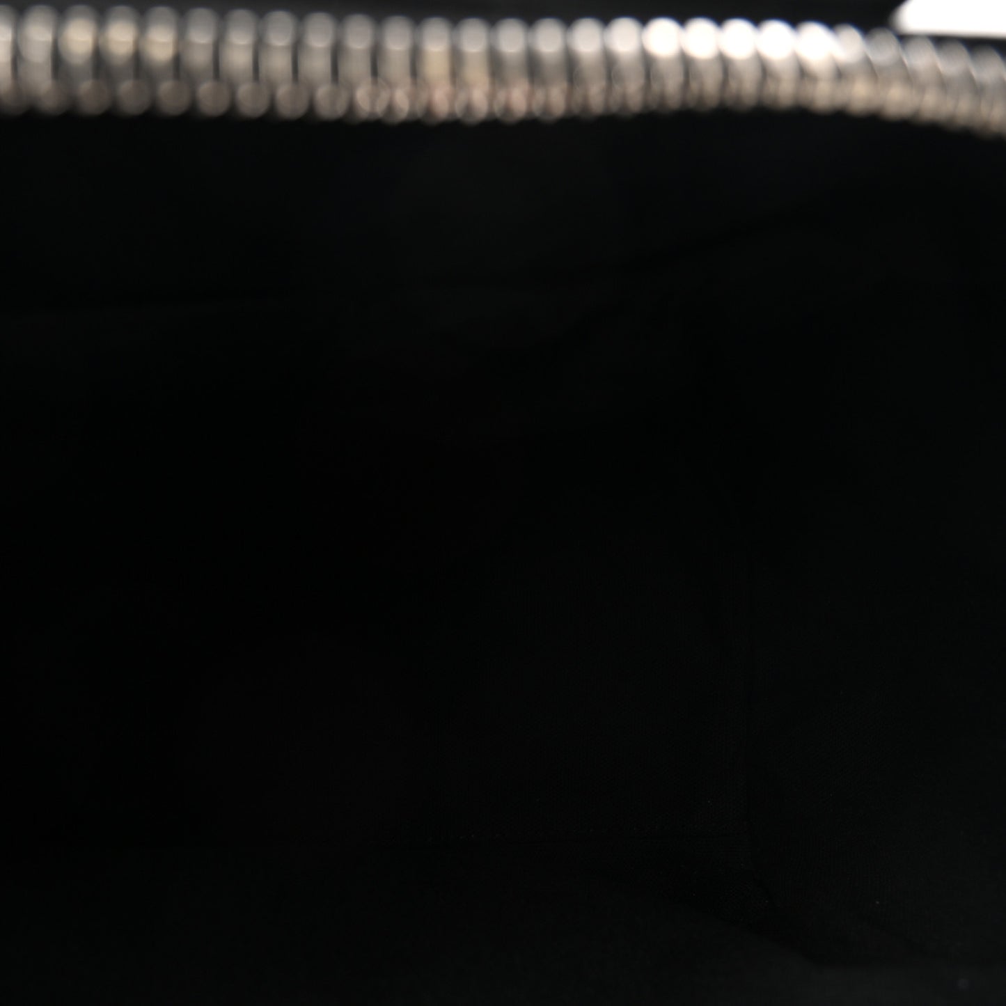 Sugar Goatskin Medium Antigona Black