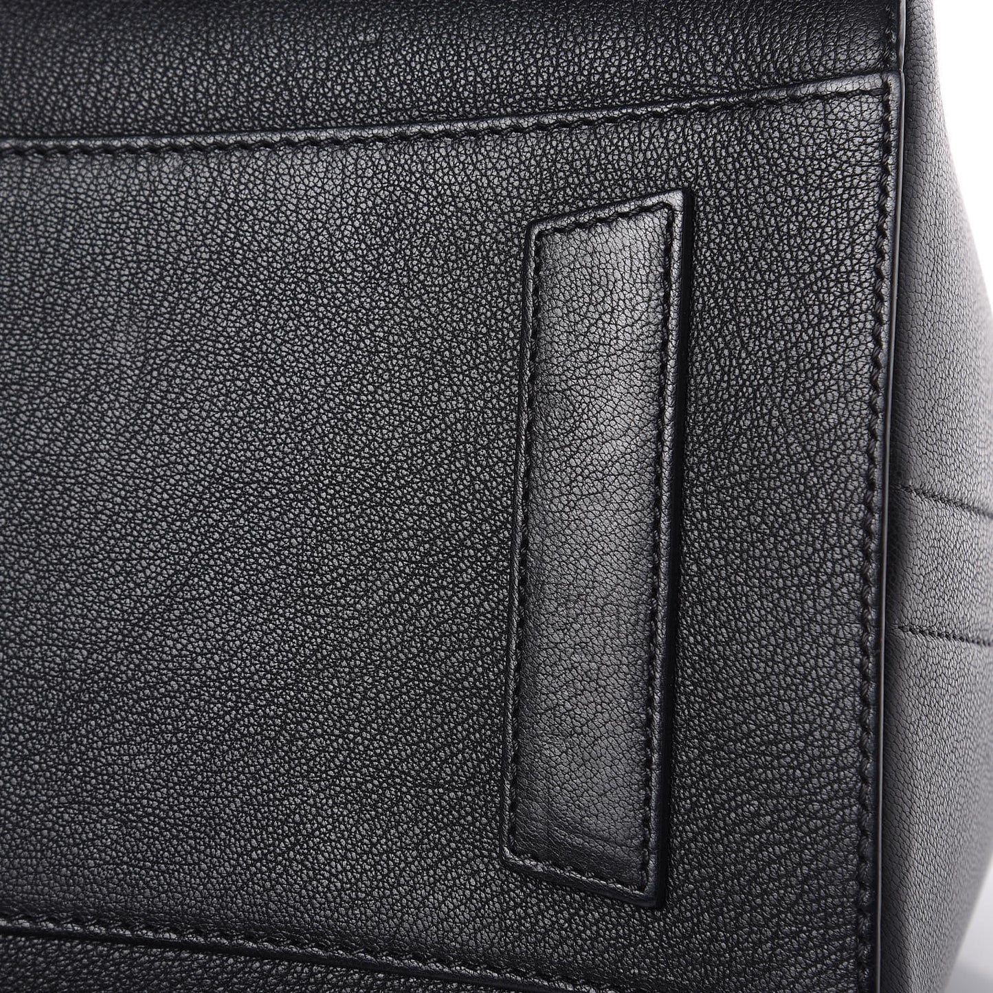 Sugar Goatskin Medium Antigona Black