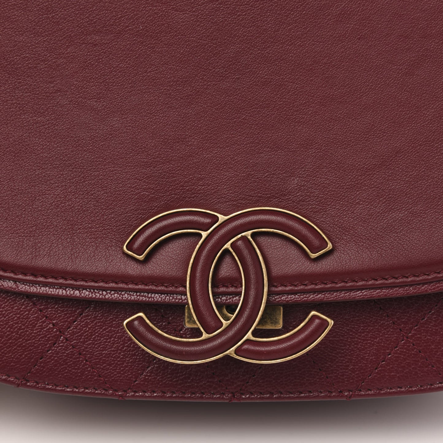 Shiny Calfskin Goatskin Quilted Medium Coco Curve Messenger Flap Burgundy