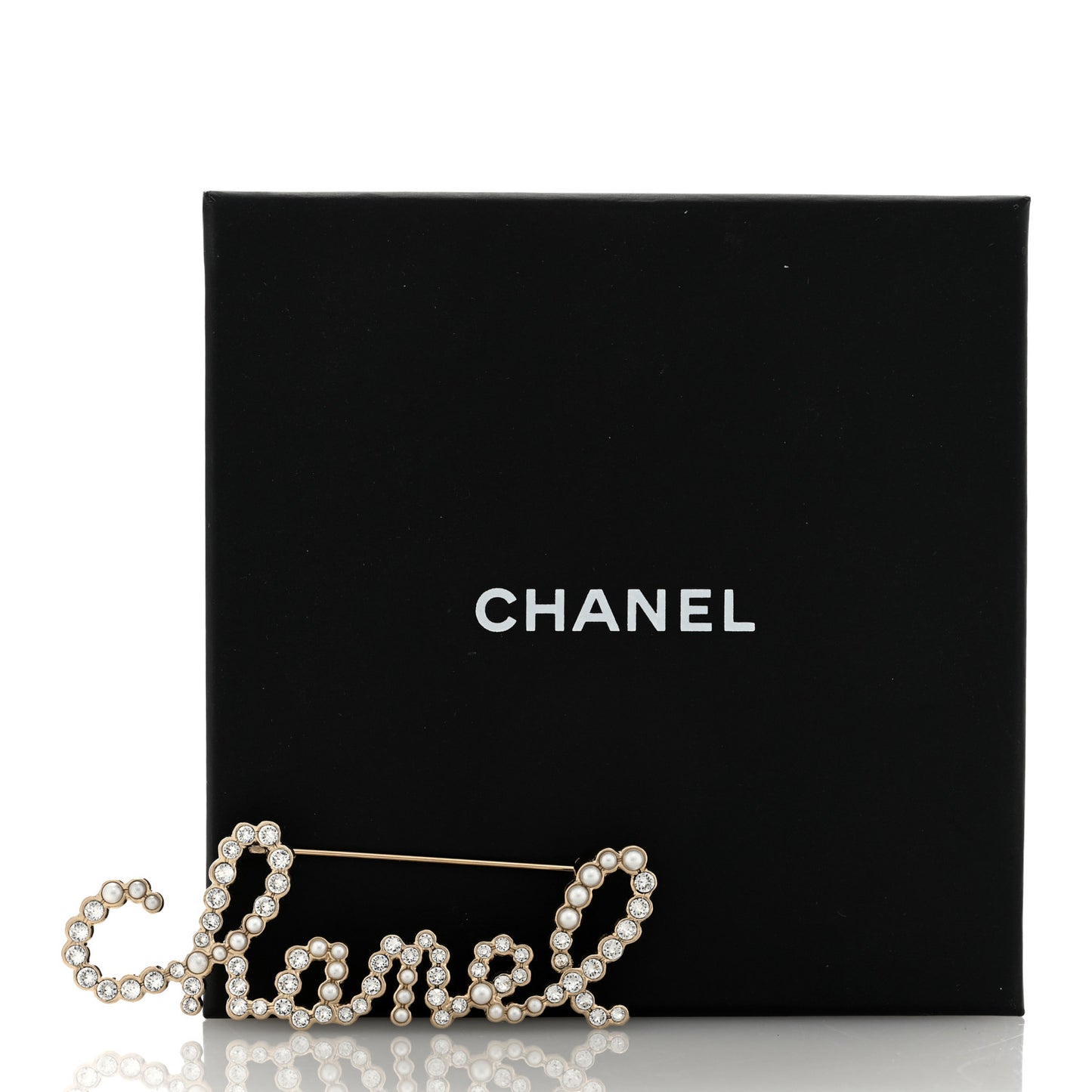 Crystal Pearl Logo Brooch Gold
