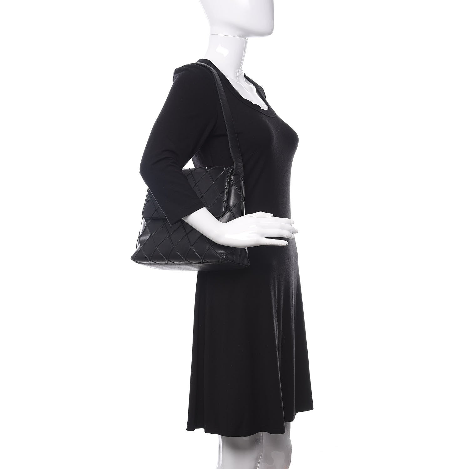 Chanel Lambskin Diamond Stitched Shoulder Bag Black 2 of 17