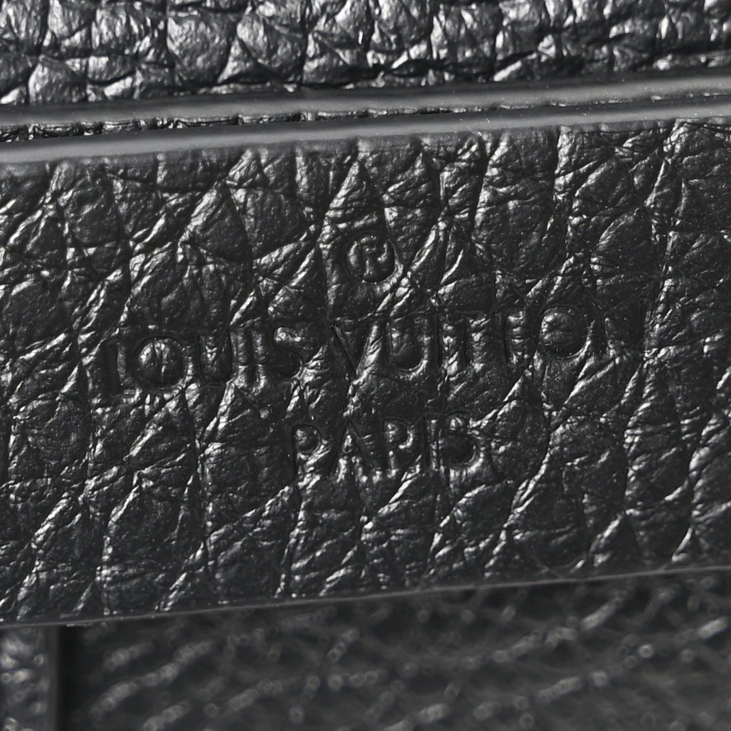 Calfskin Lock and Walk Bucket Black