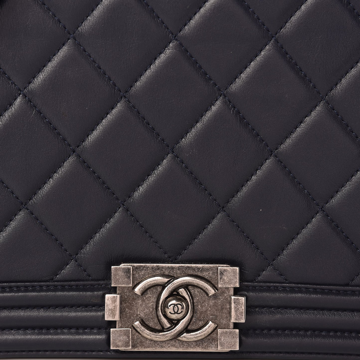 Lambskin Quilted New Medium Boy Flap Navy