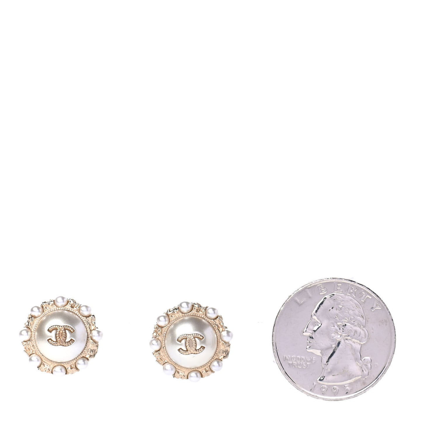 Metal Pearl CC Round Earrings Gold