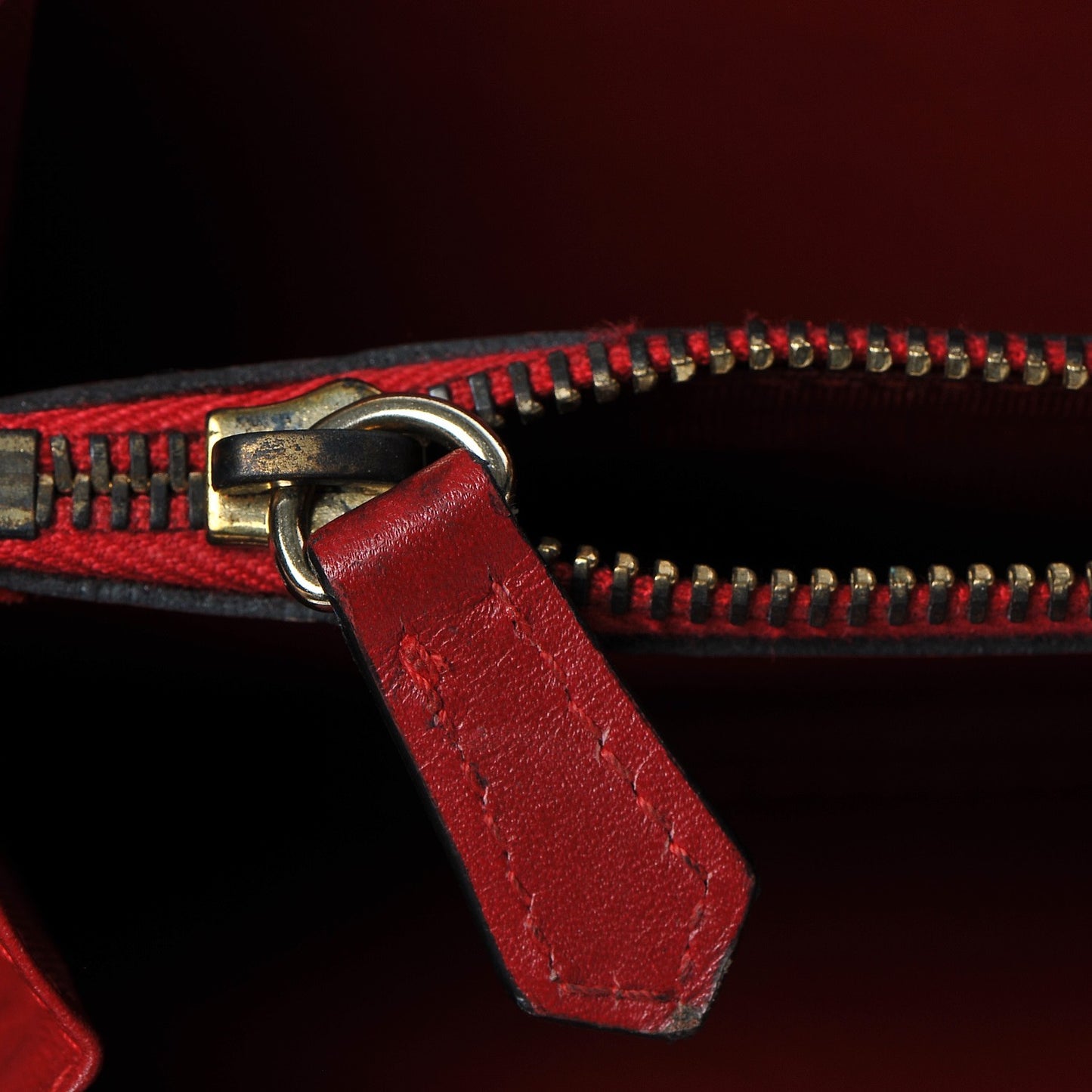 Calfskin Rockstud Zip Around Wallet Rosso Valentino