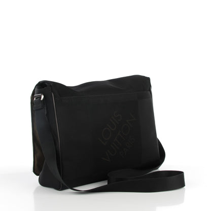 Louis Vuitton Damier Geant Messenger Bag Black 3 of 9