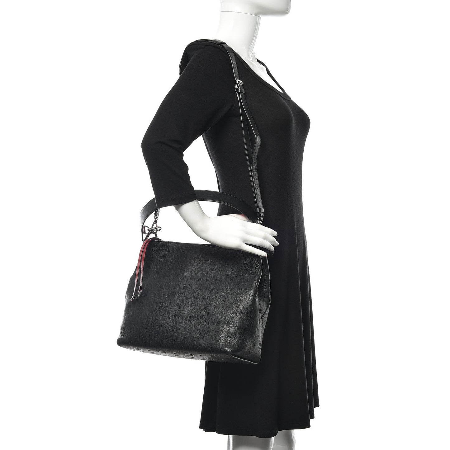 Calfskin Ottomar Medium Klara Hobo Black