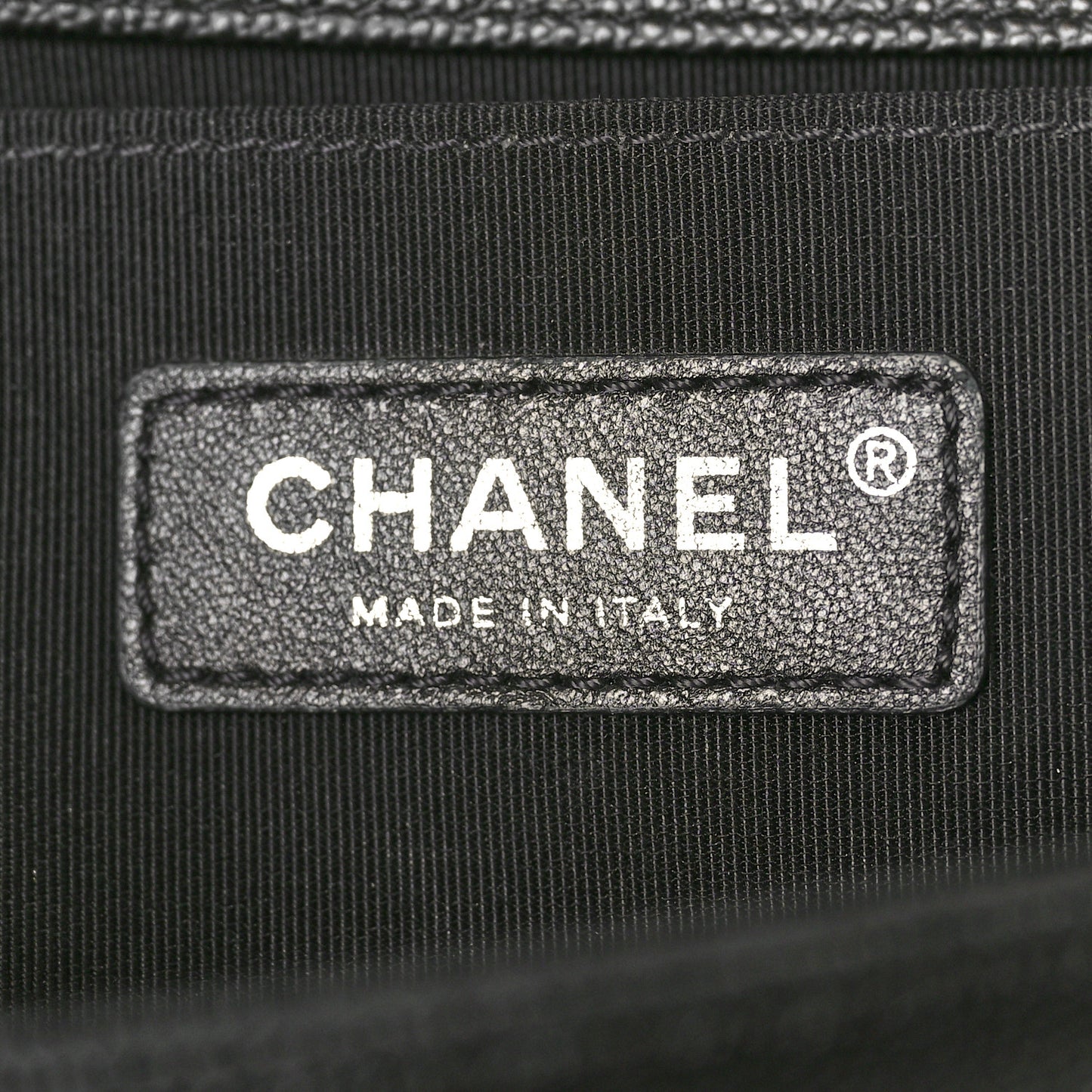 Caviar Quilted Medium Boy Flap Black