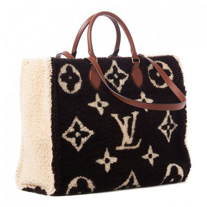 Louis Vuitton Shearling Monogram Giant Teddy Onthego GM Black White 2 of 7