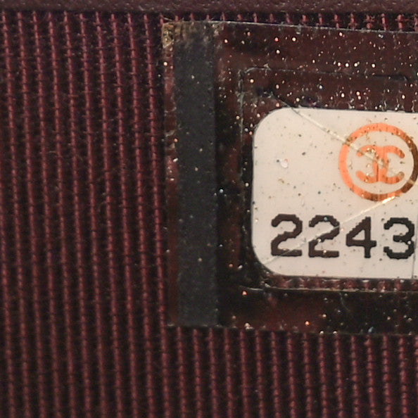 Caviar Chevron Quilted Compact Flap Wallet Black