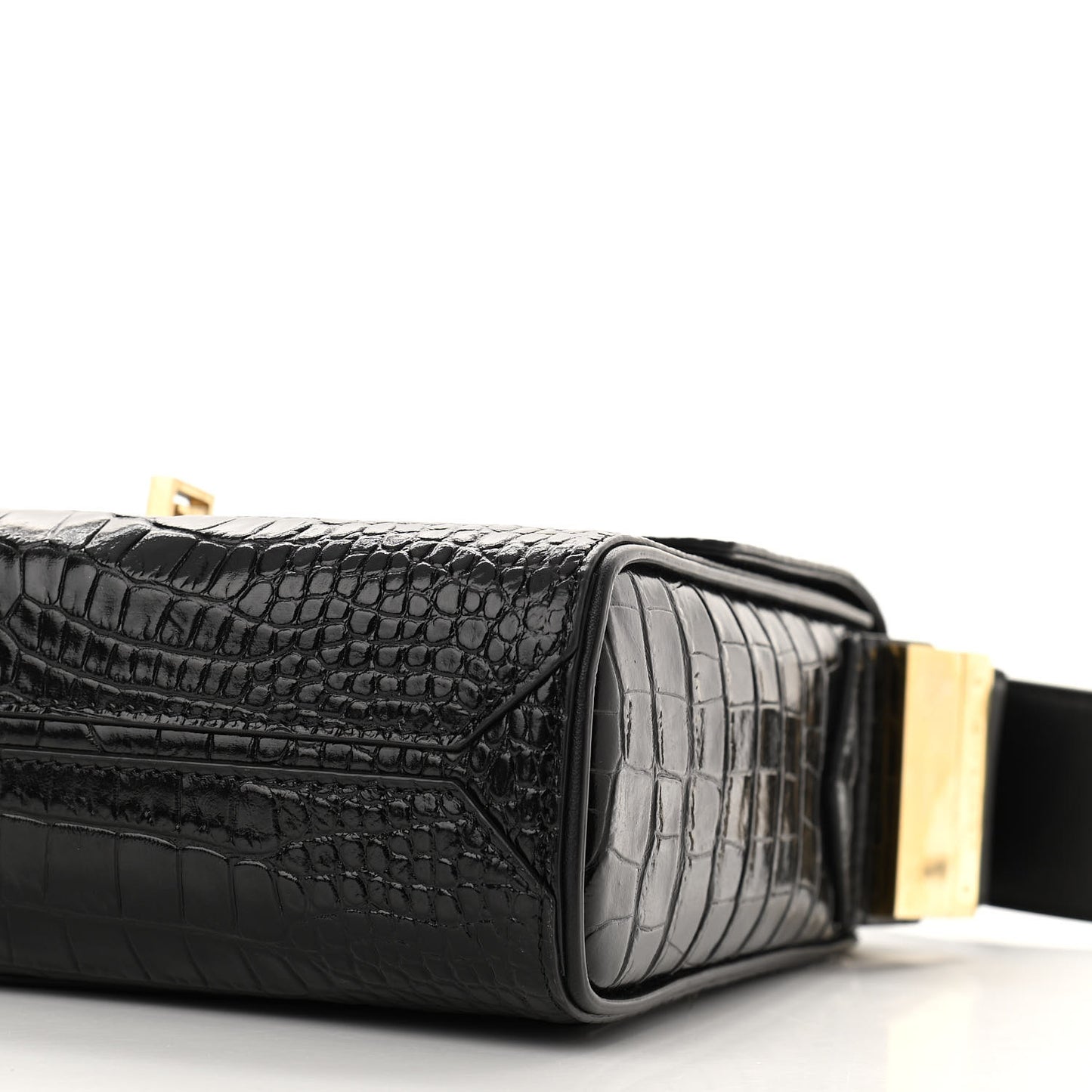 Calfskin Crocodile Embossed Medium Eden Black