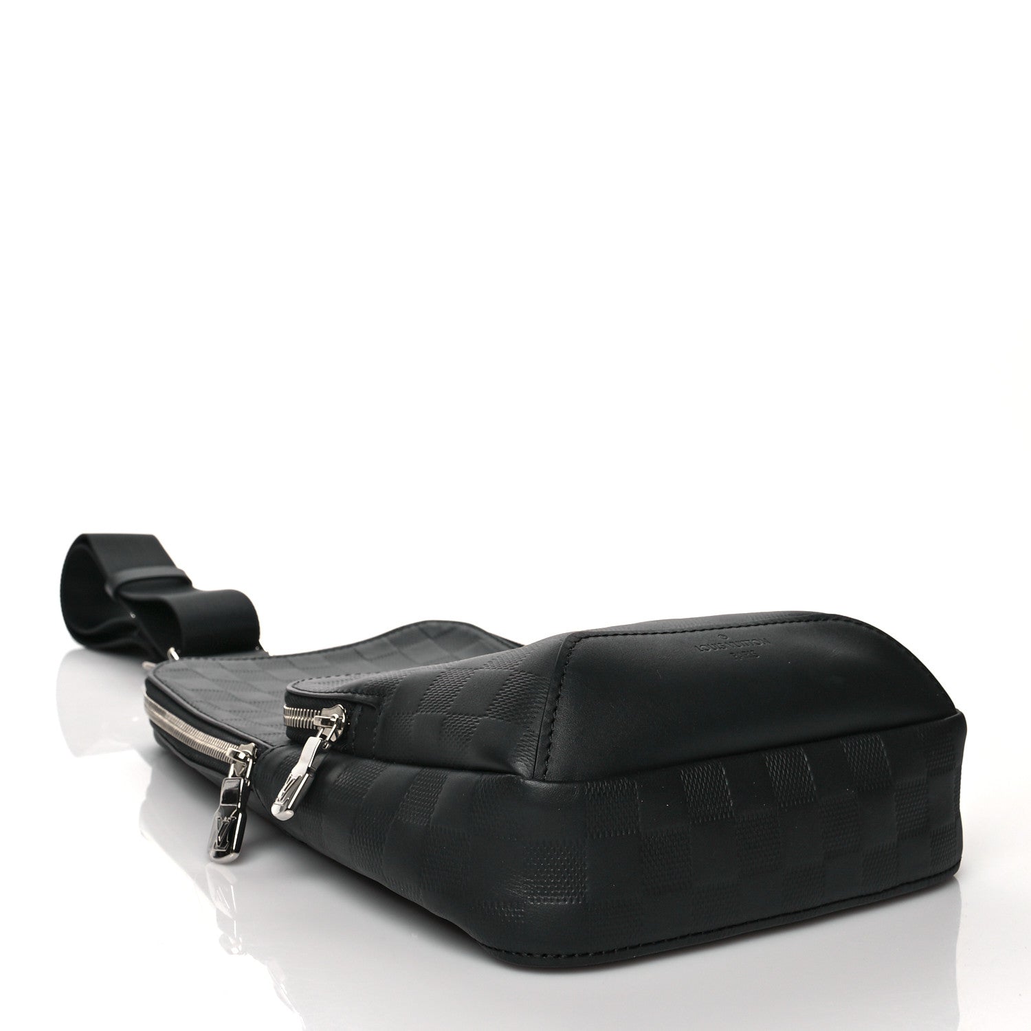 Louis Vuitton Damier Infini Avenue Sling Bag Onyx 3 of 9