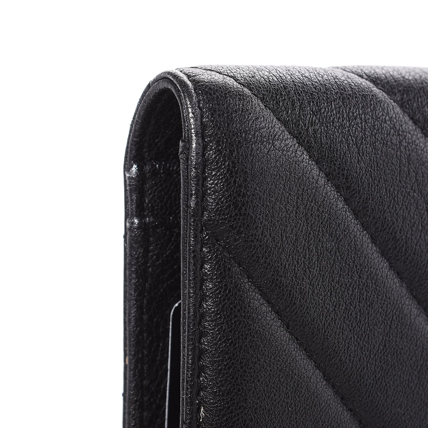 Shiny Goatskin Chevron Quilted Yen Wallet Black
