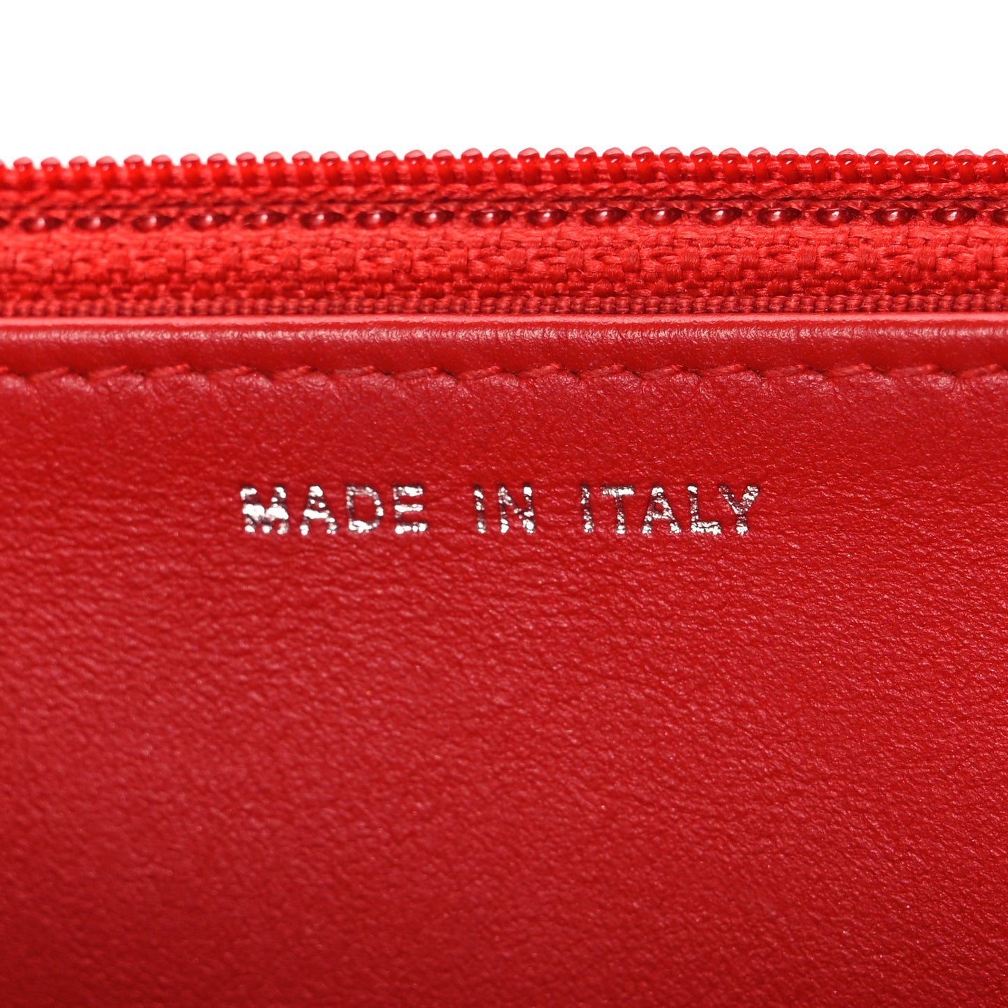 Caviar Chevron Quilted Wallet On Chain WOC Red