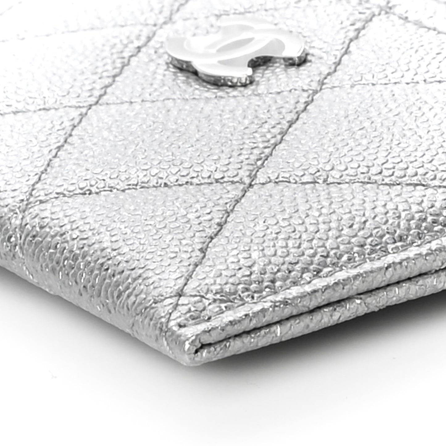 Metallic Caviar Quilted Card Holder Silver