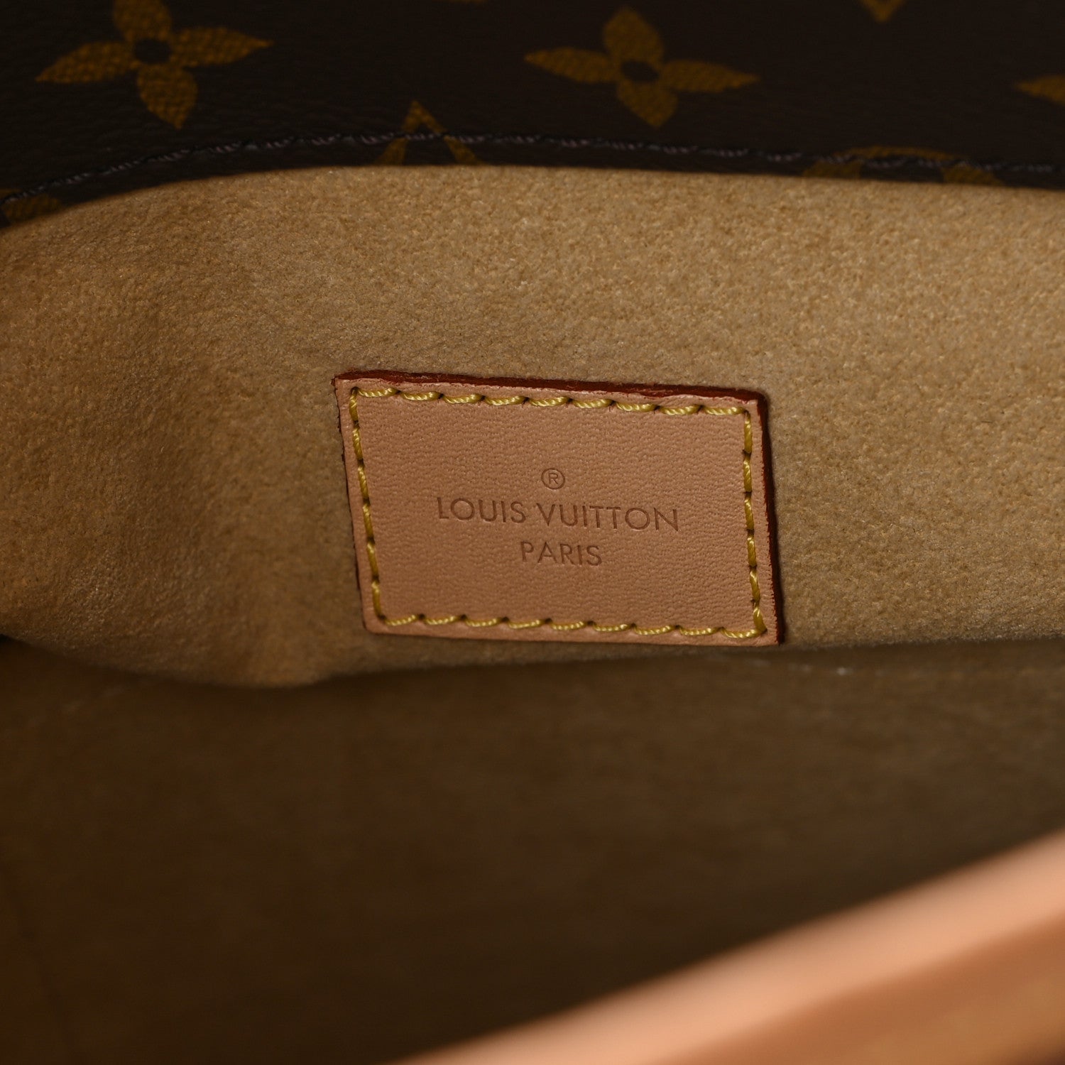 Louis Vuitton Monogram Artsy MM 6 of 11