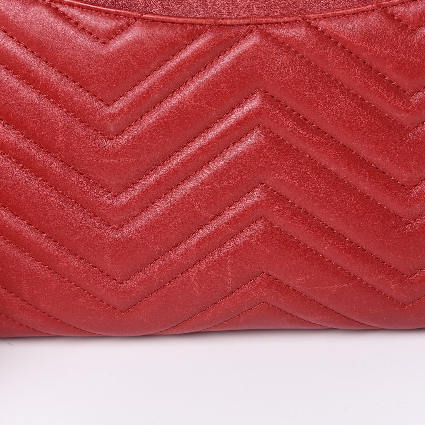 Calfskin Matelasse Medium GG Marmont Open Top Shoulder Bag Hibiscus Red