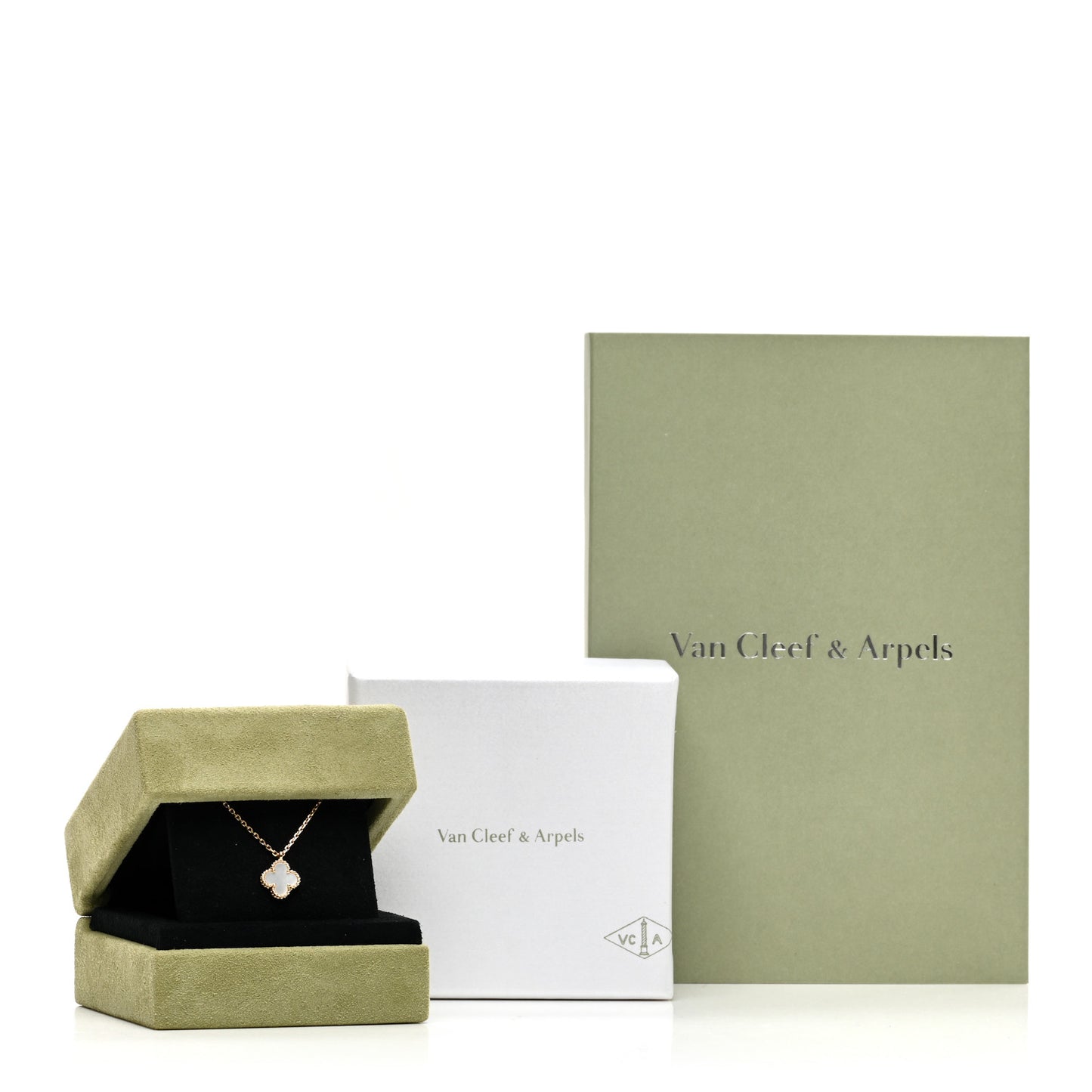 18K Yellow Gold Mother of Pearl Sweet Alhambra Pendant Necklace