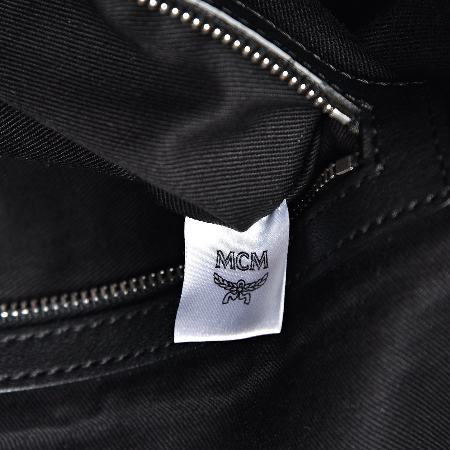 Calfskin Ottomar Medium Klara Hobo Black