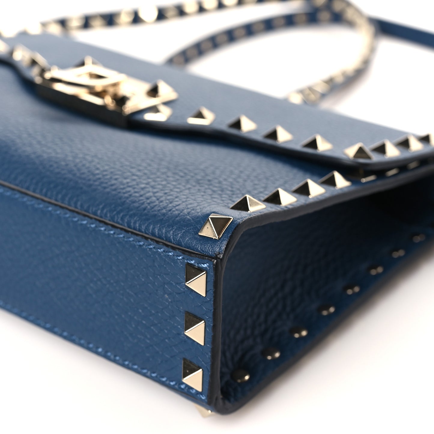 Pebbled Calfskin Medium Rockstud Flip Lock Crossbody Bag Peacock