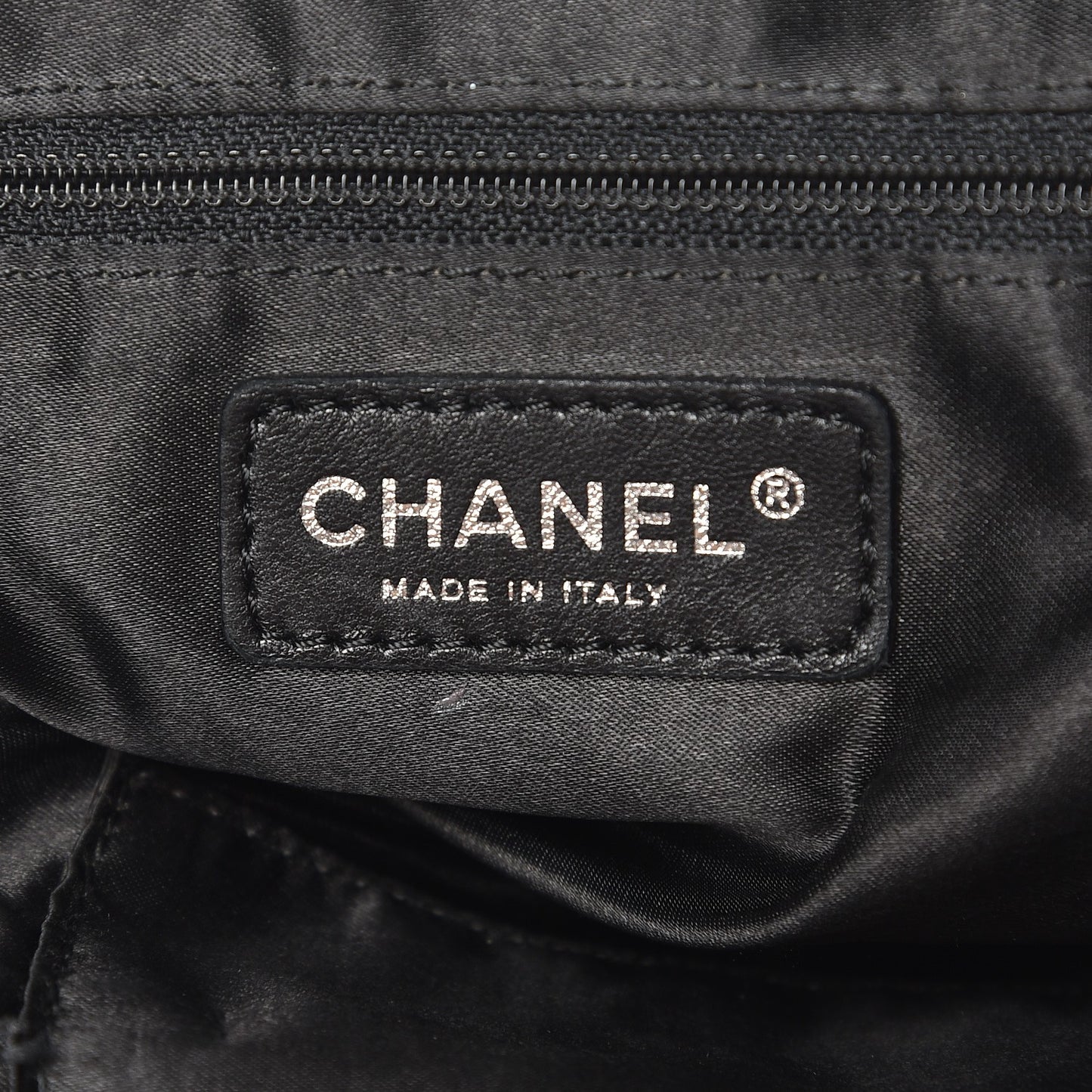 Distressed Caviar XL Coco Cabas Black