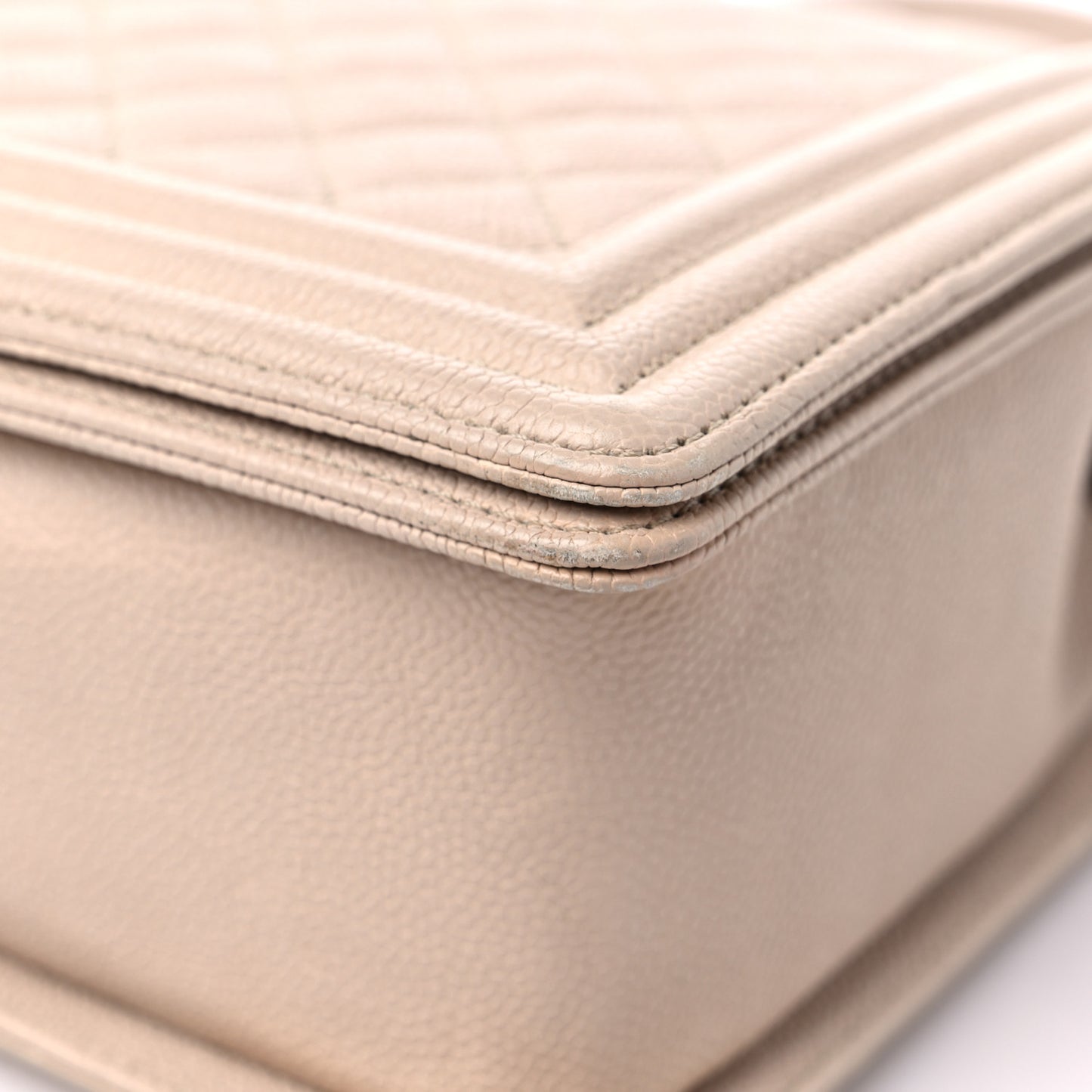 Caviar Quilted New Medium Boy Flap Beige