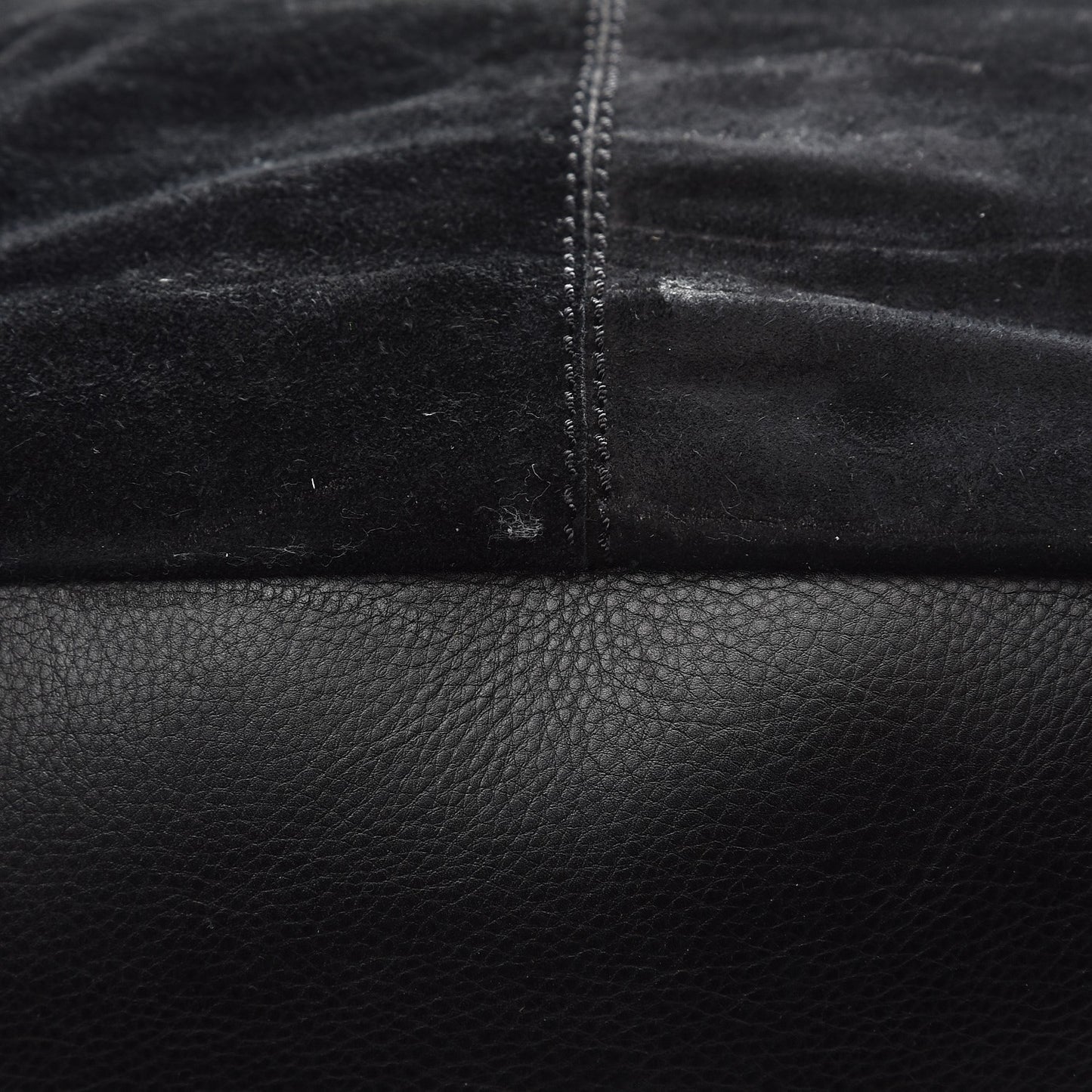 Textured Calfskin Suede Medium Nightingale Black