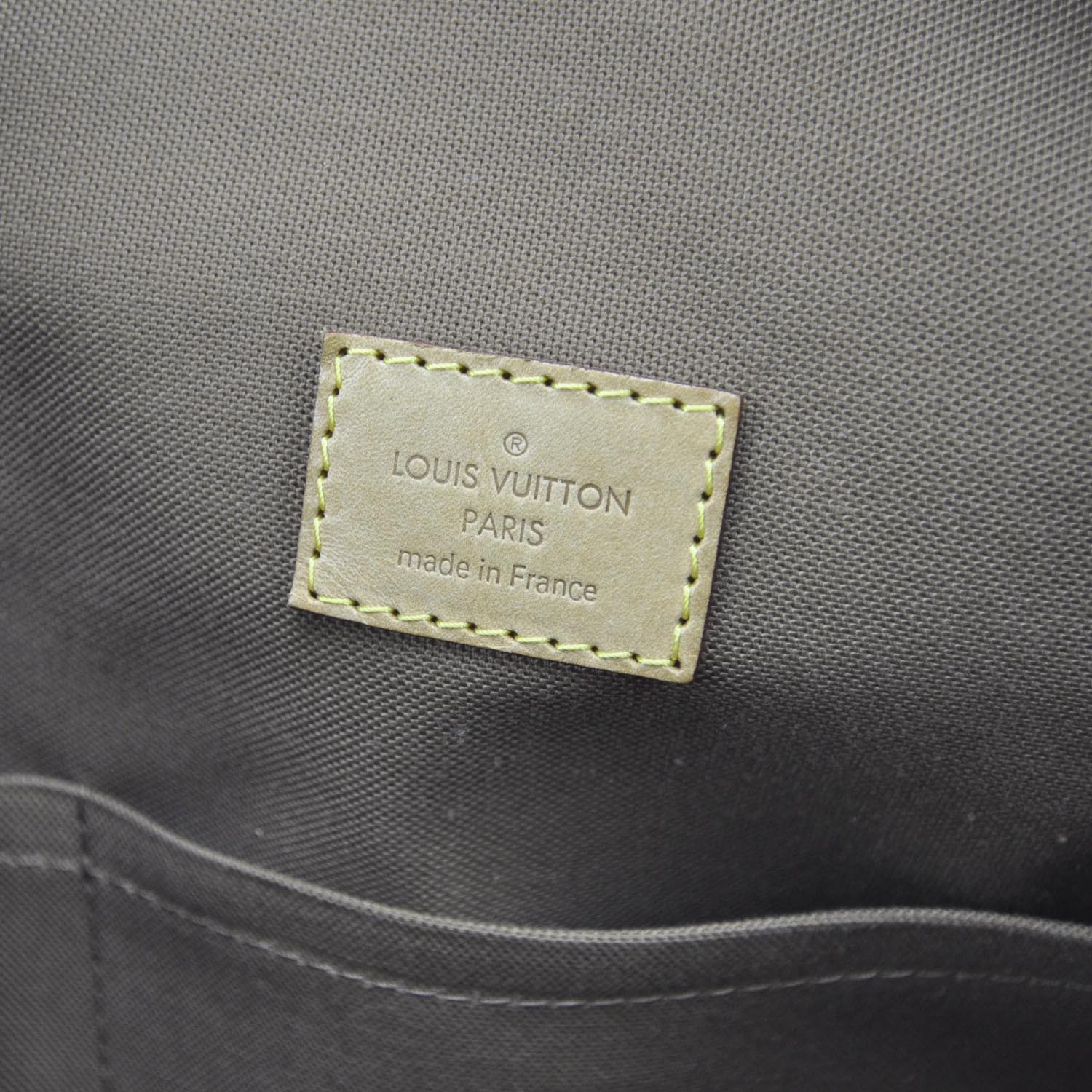 Louis Vuitton Monogram Sporty Beaubourg 9 of 10