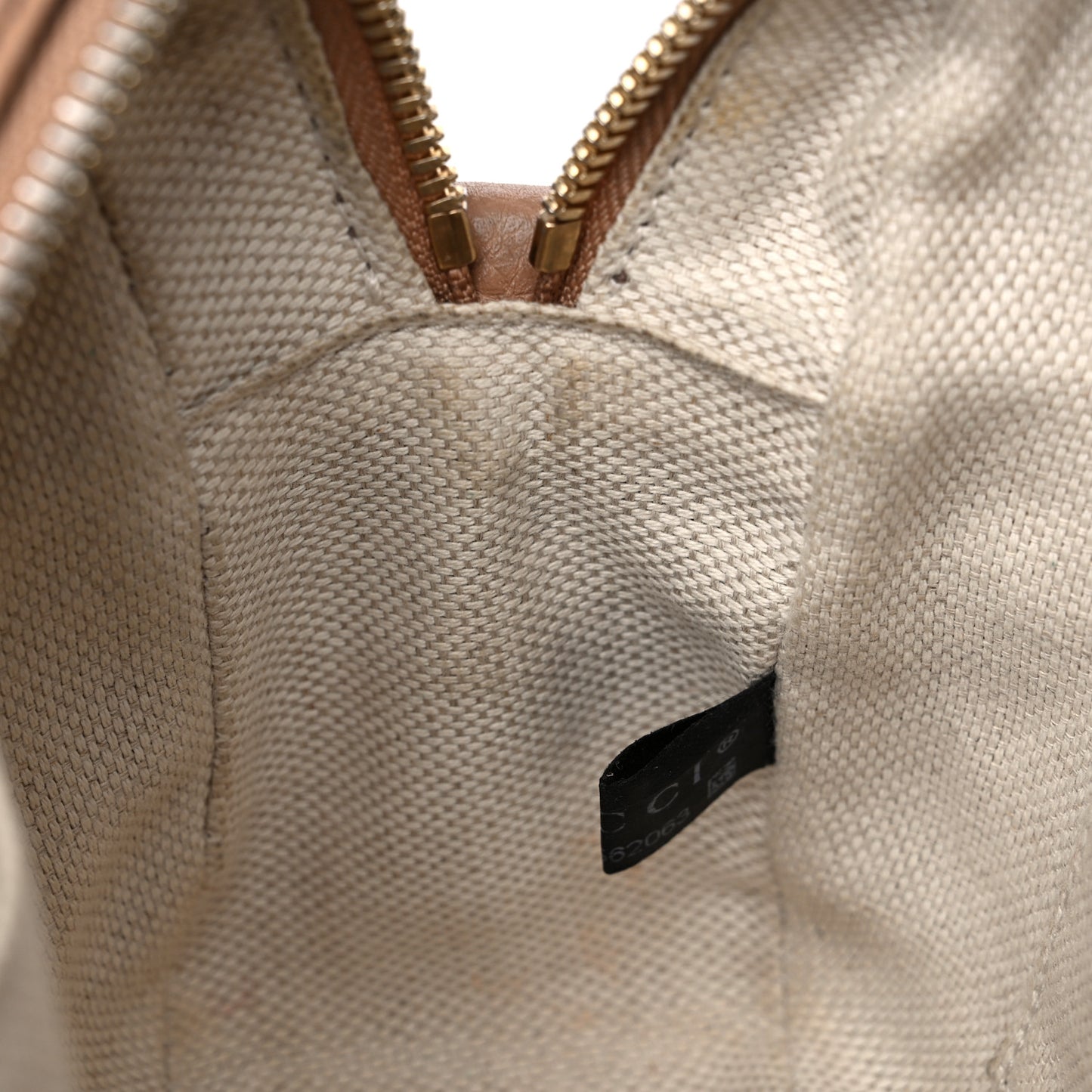 Pebbled Calfskin Small Soho Disco Bag Camelia