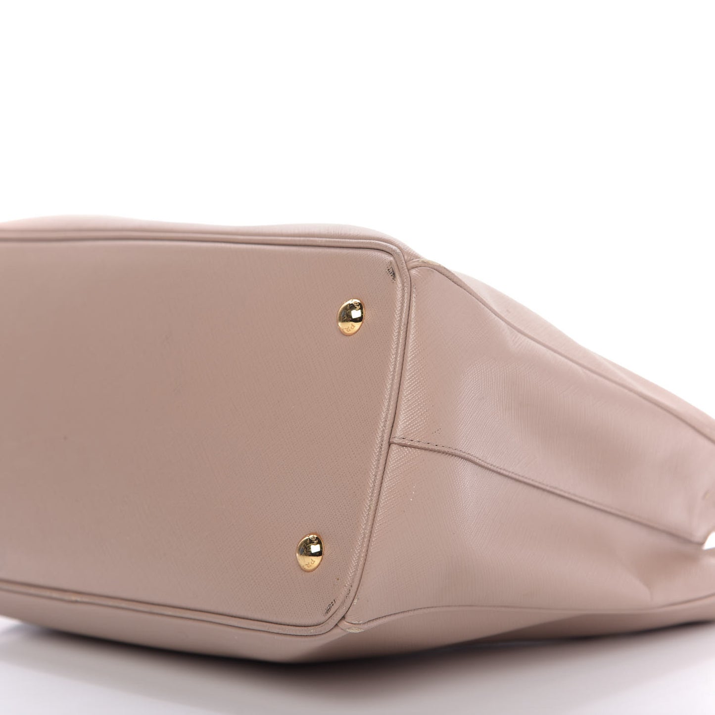 Saffiano Lux Medium Tote Cammeo
