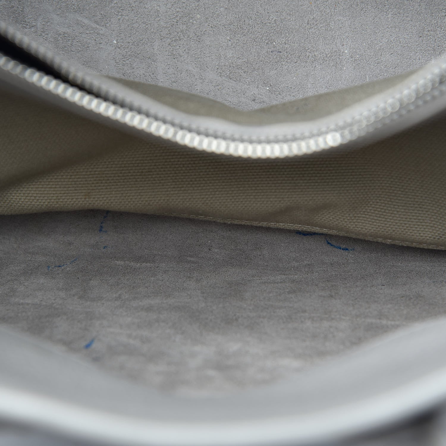 Saint Laurent Grained Calfskin Small Supple Sac De Jour Grey 9 of 20