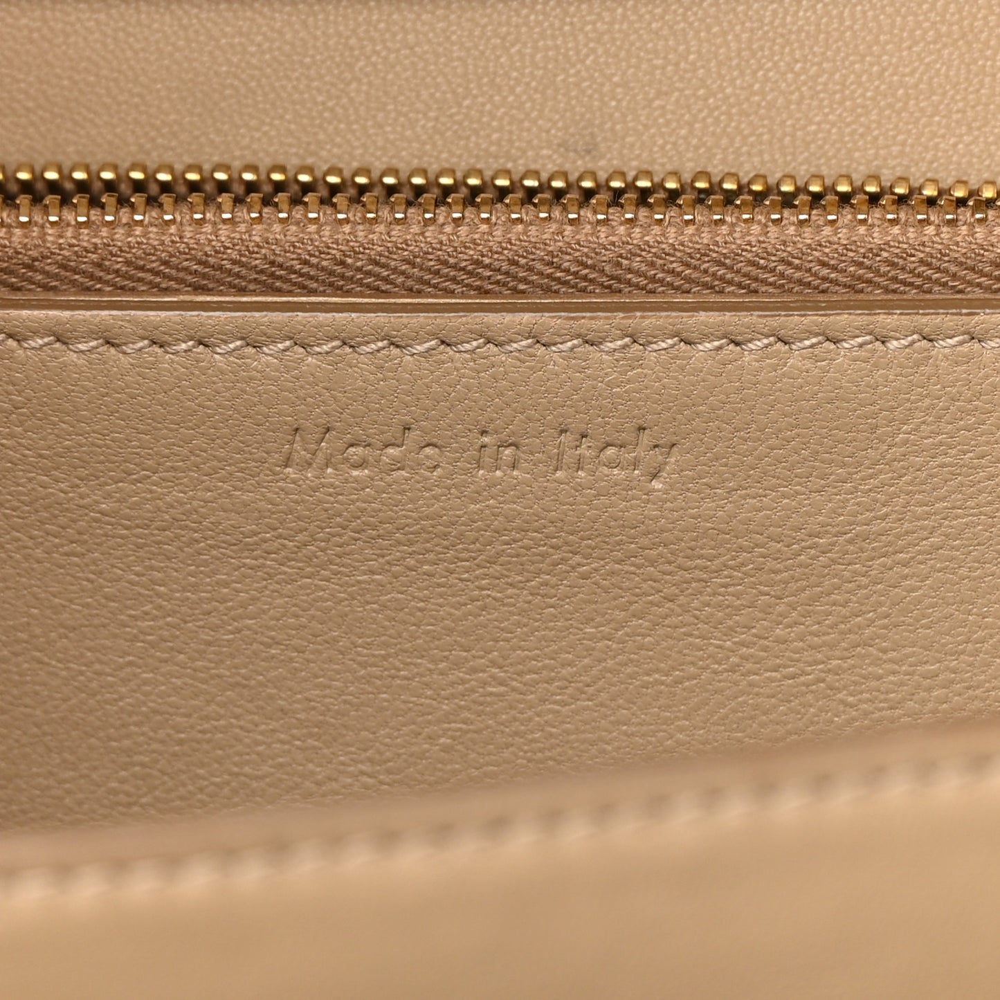 Box Calfskin Medium Classic Box Flap Bag Powder