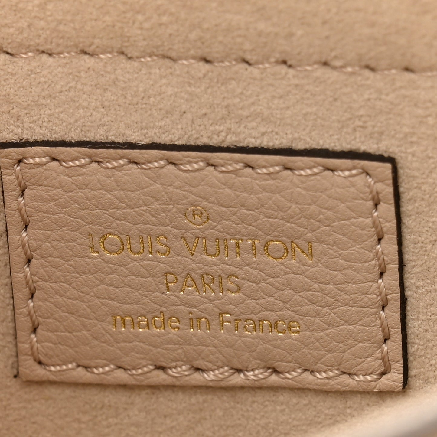 Grained Calfskin Lockme Tender Greige