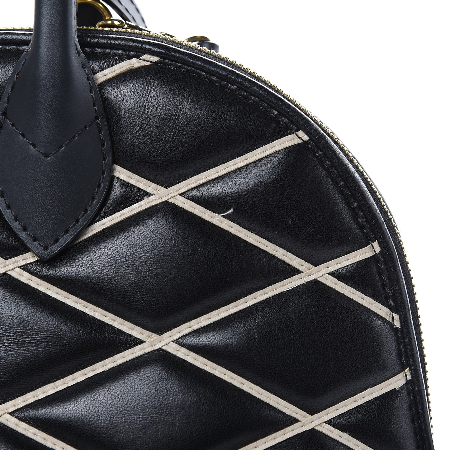 Lambskin Malletage Alma PM Black