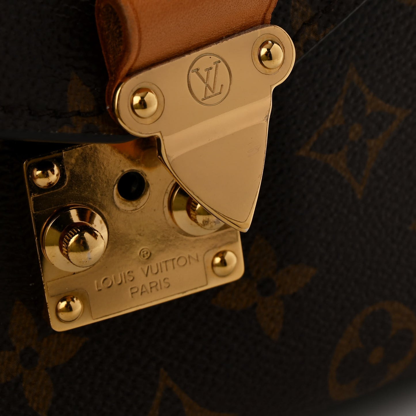 Monogram Pochette Metis