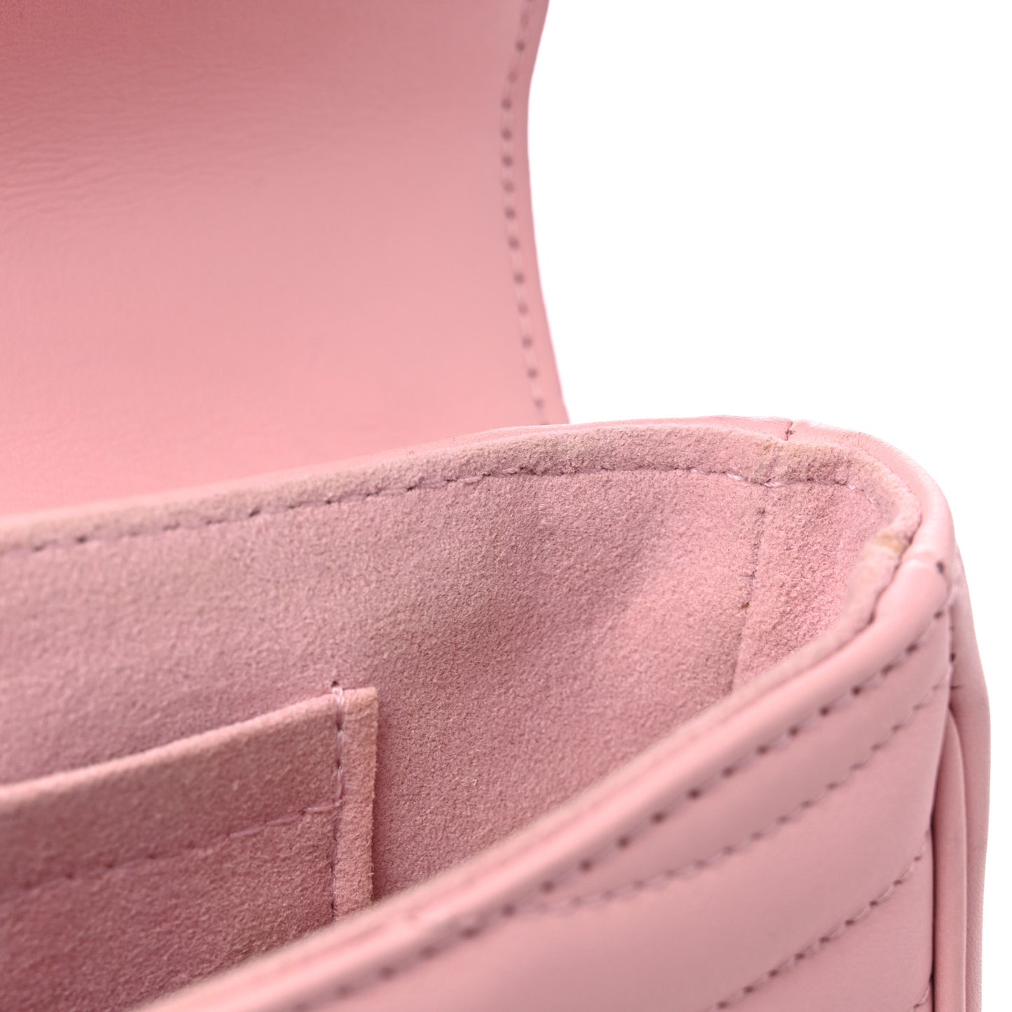 Calfskin New Wave Chain MM Smoothie Pink
