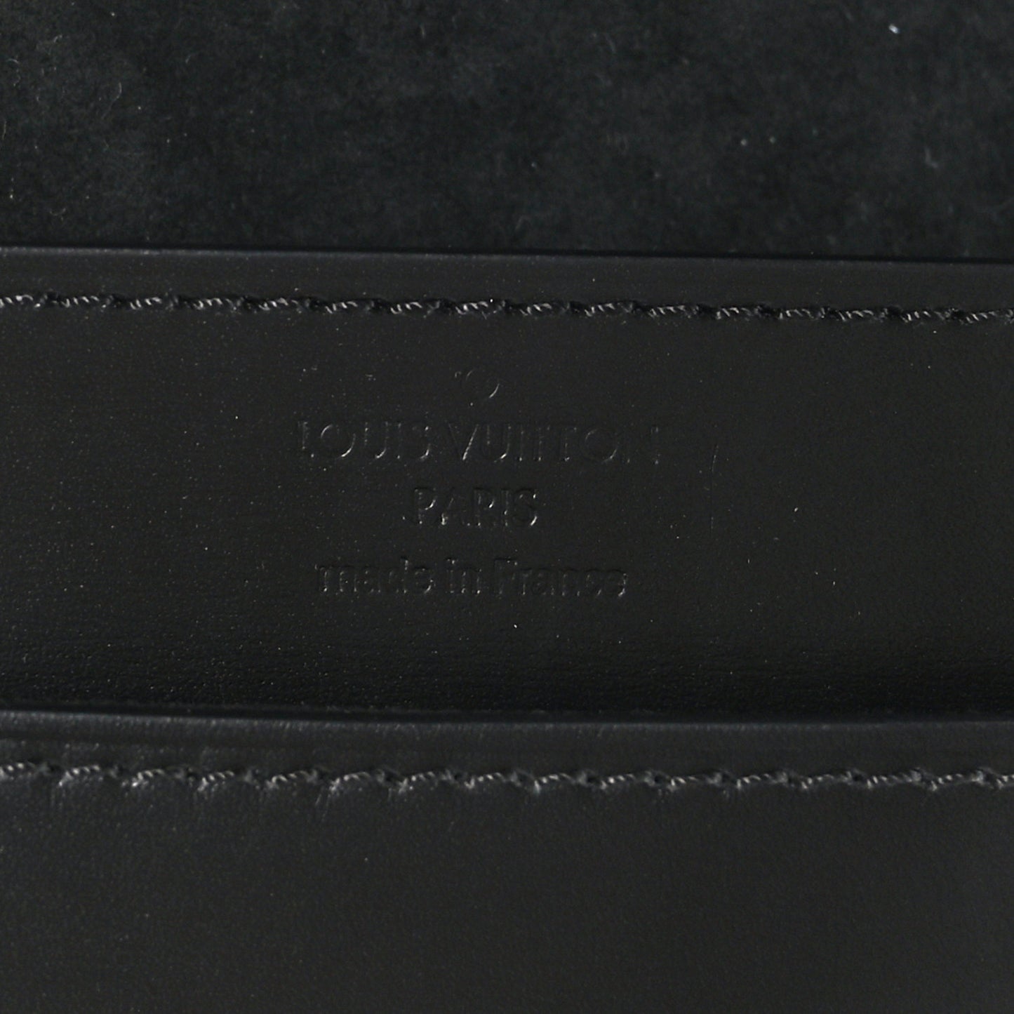 Calfskin Chain Louise GM NM Black