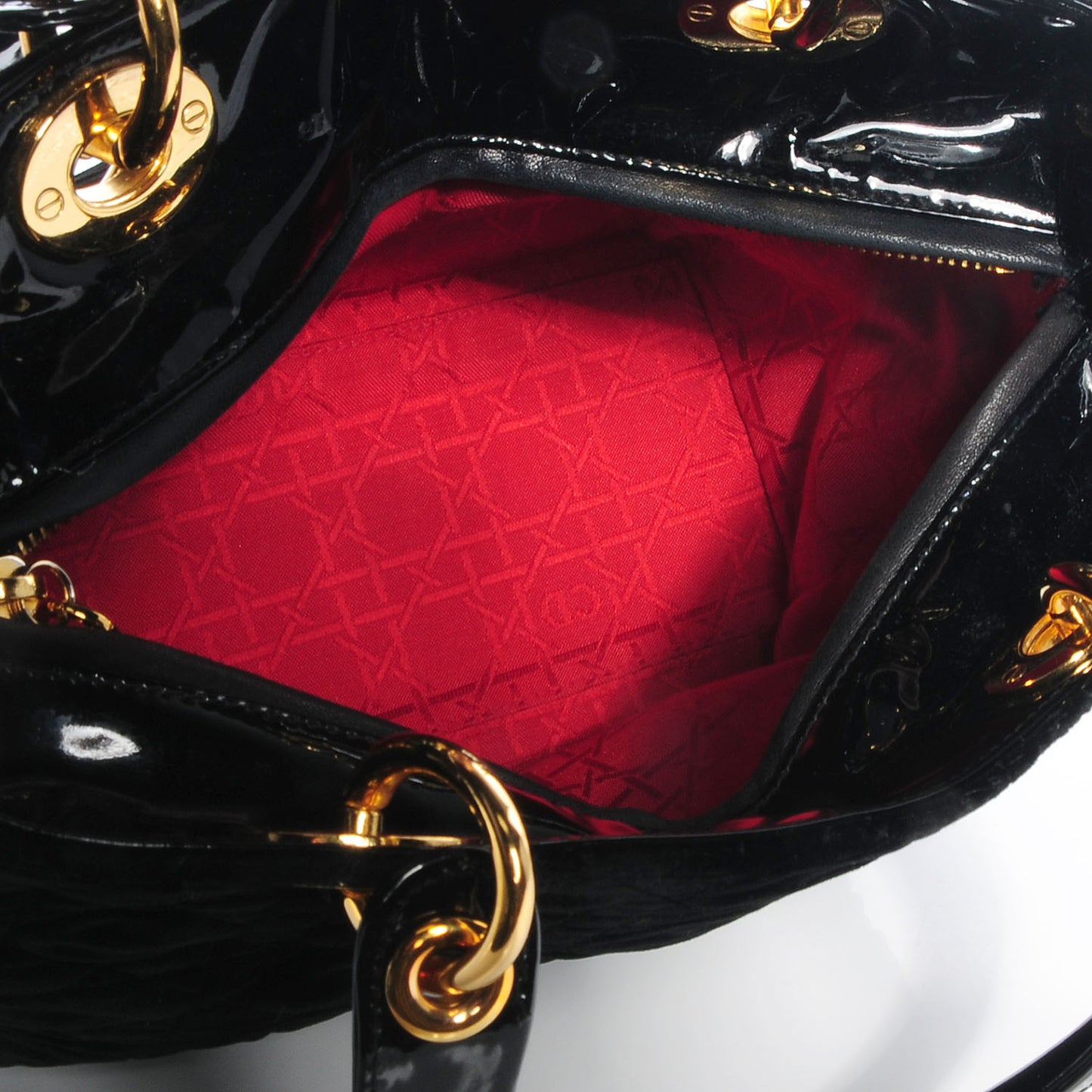 Velvet Cannage Medium Lady Dior Black