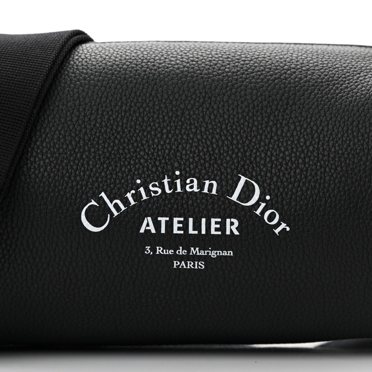 HOMME Grained Calfskin Mens Roller Pouch Black