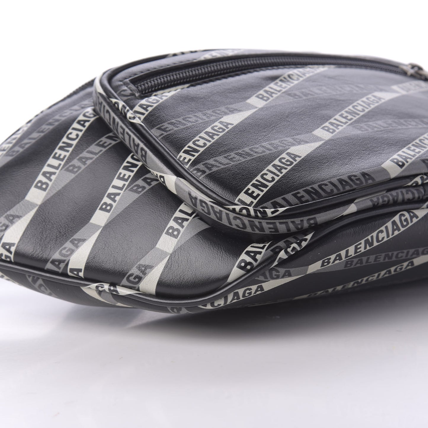 Smooth Calfskin Losange Monogram Explorer Belt Bag Black Grey