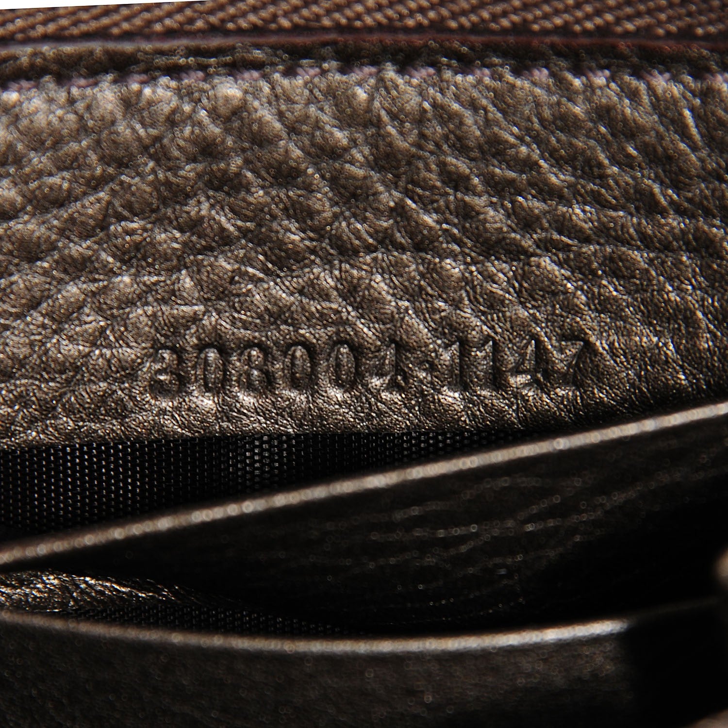 Gucci Metallic Pebbled Calfskin Soho Zip Around Wallet Sasso 6 of 7