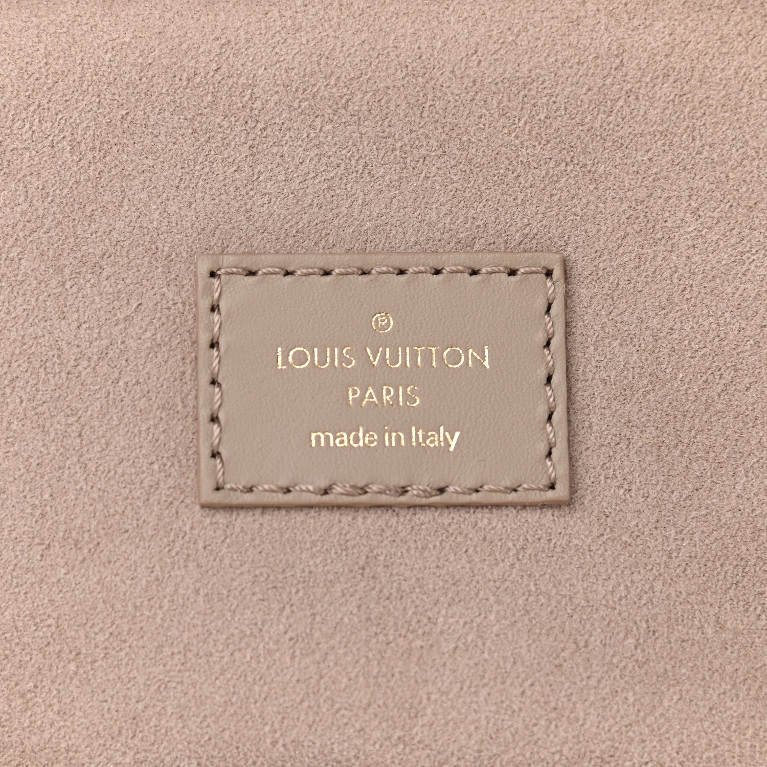 Louis Vuitton Empreinte Monogram Giant Vanity PM Tourterelle 6 of 8