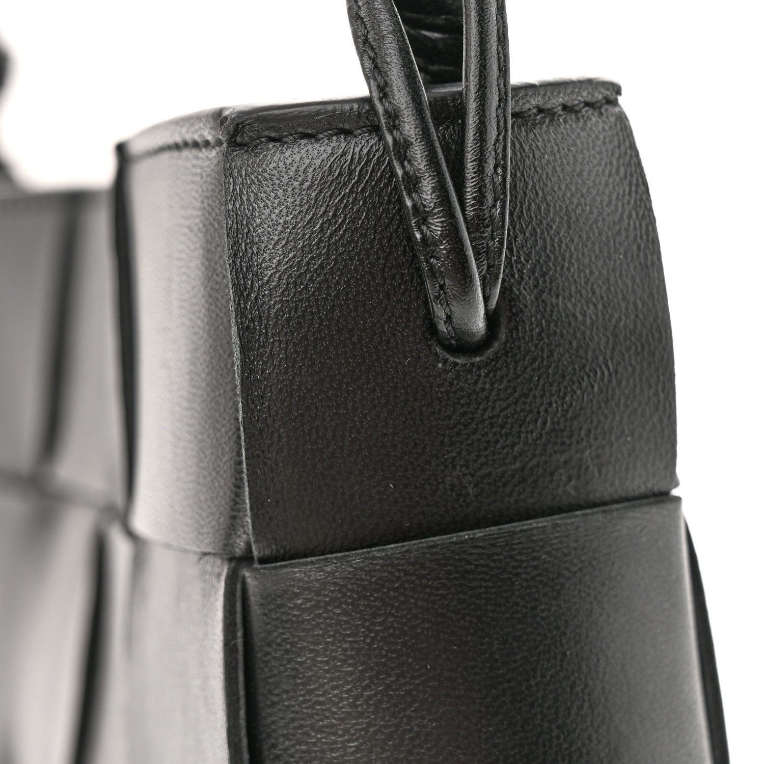 Bottega Veneta Calfskin Maxi Intrecciato Cassette Pouch On Strap Black 10 of 10