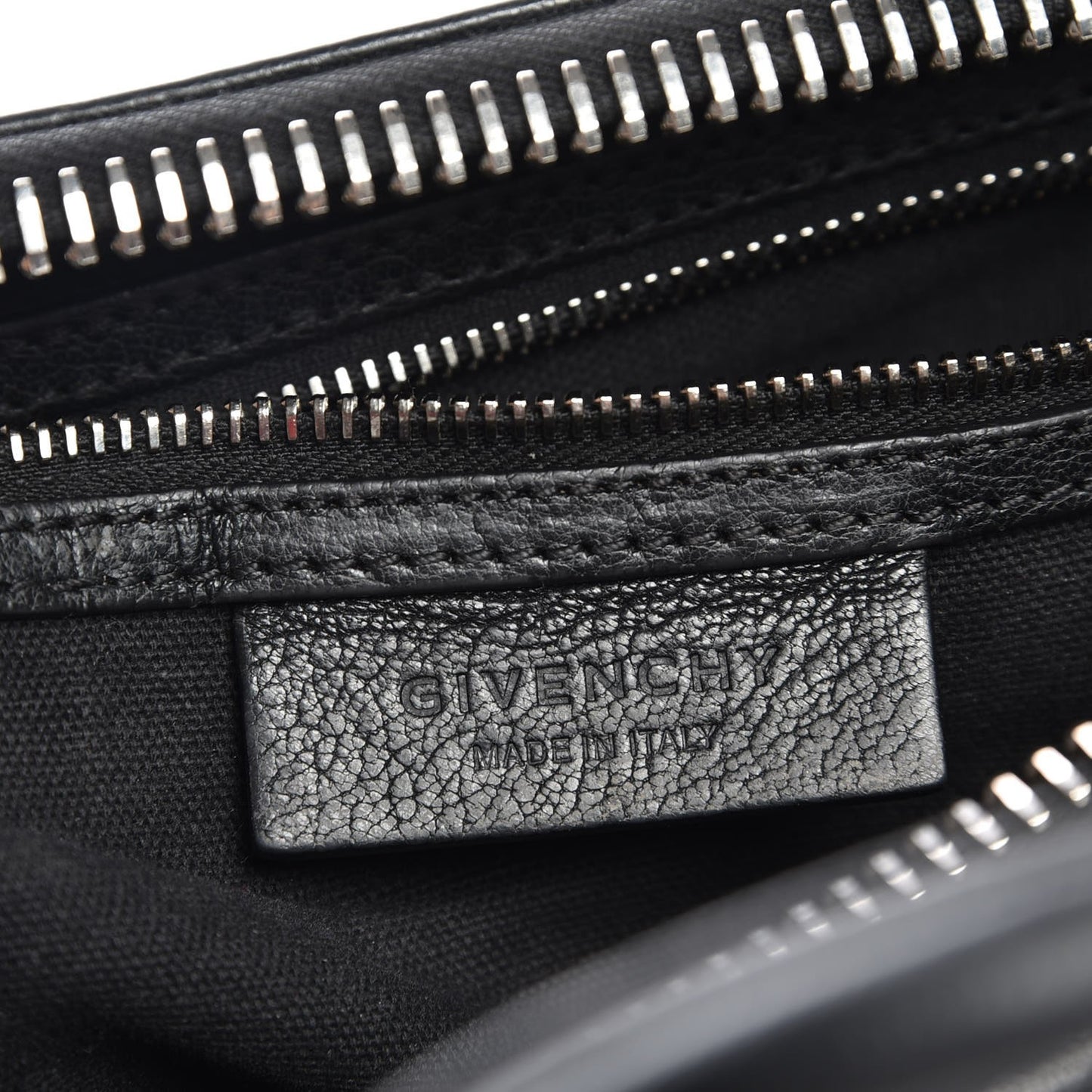 Sugar Goatskin Medium Antigona Black