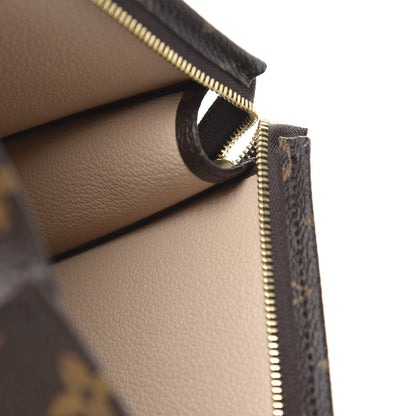 Louis Vuitton Monogram Toiletry Pouch 26 6 of 10