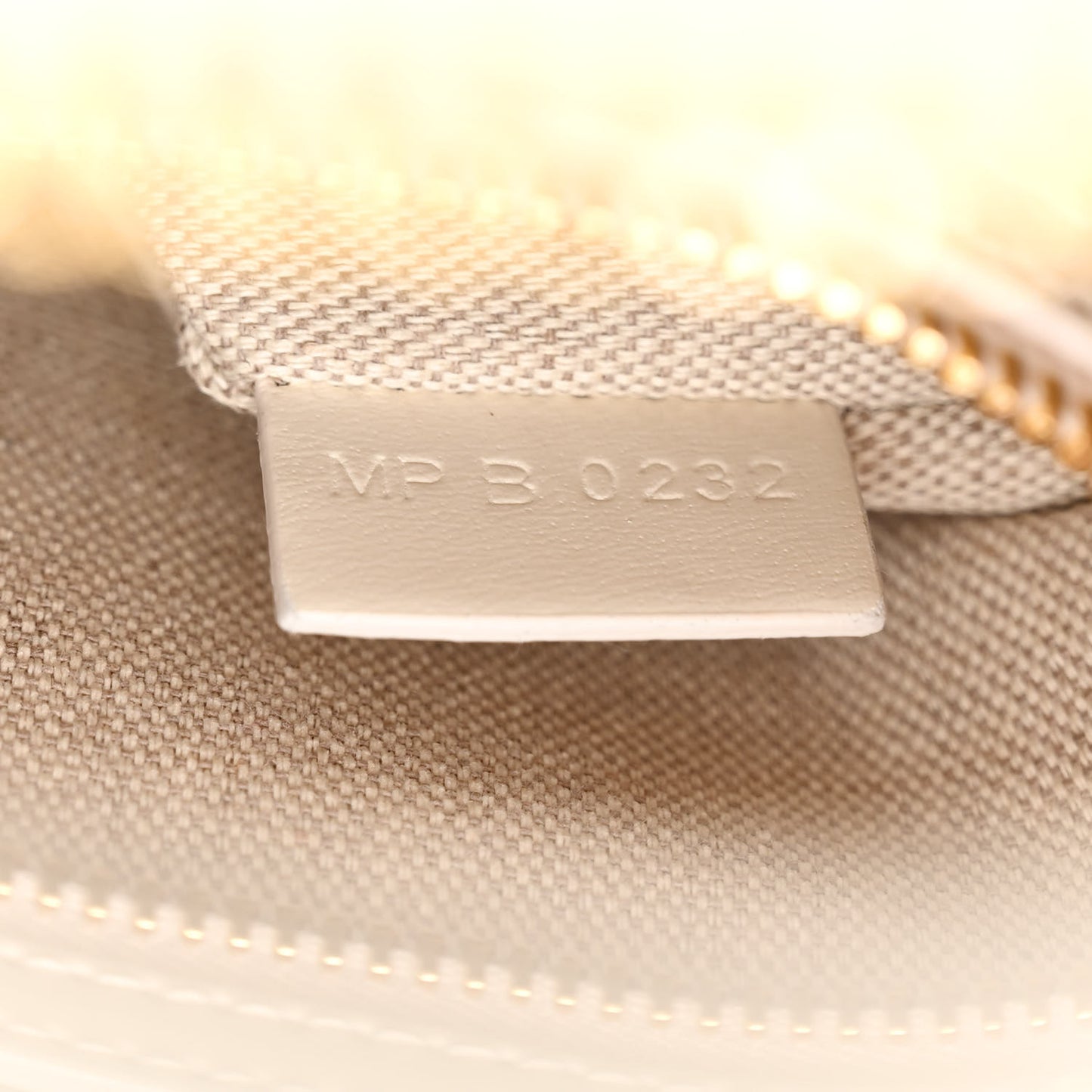 Shiny Lord Calfskin Mini Antigona Ivory