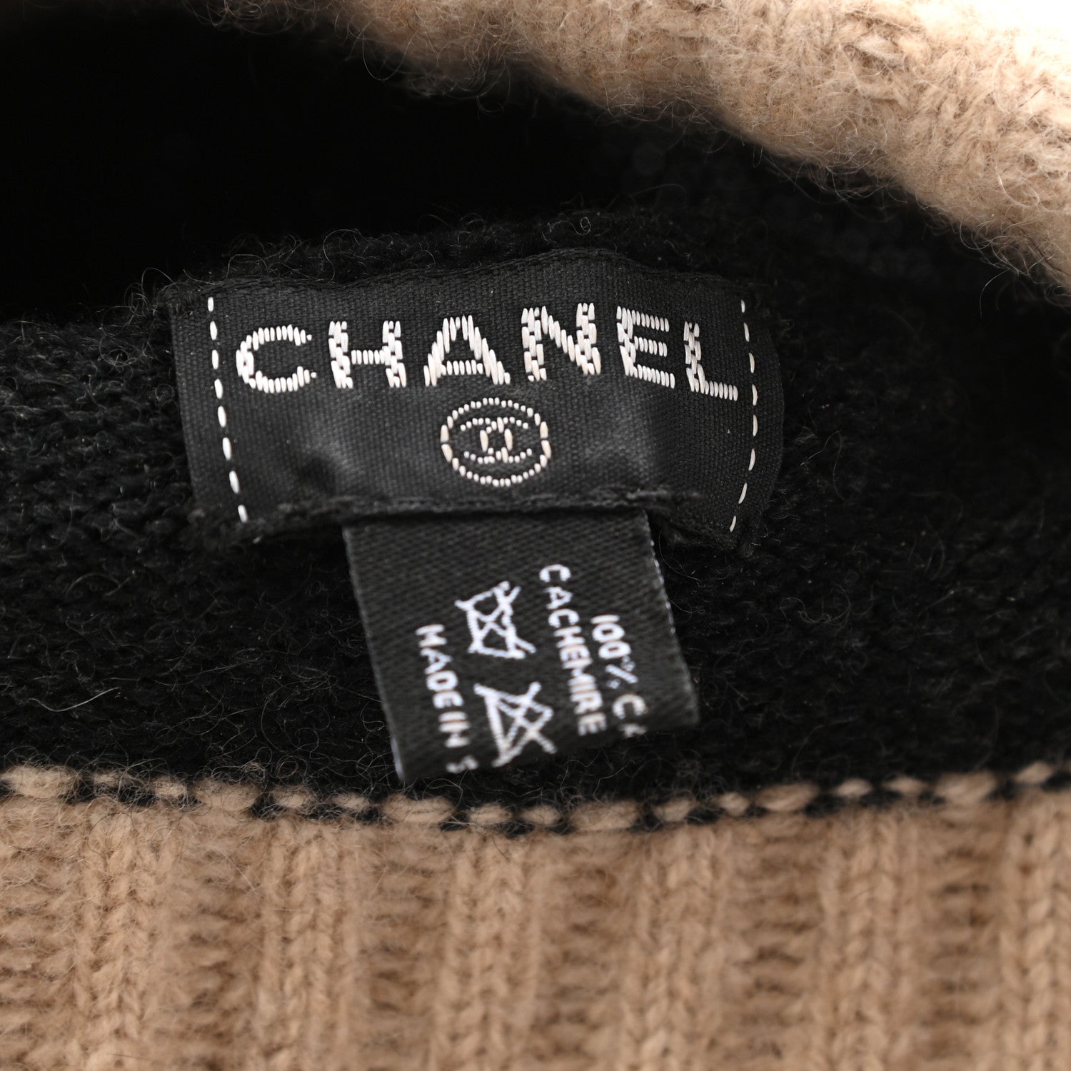 Chanel Cashmere CC Beanie Hat Grey Beige 4 of 5