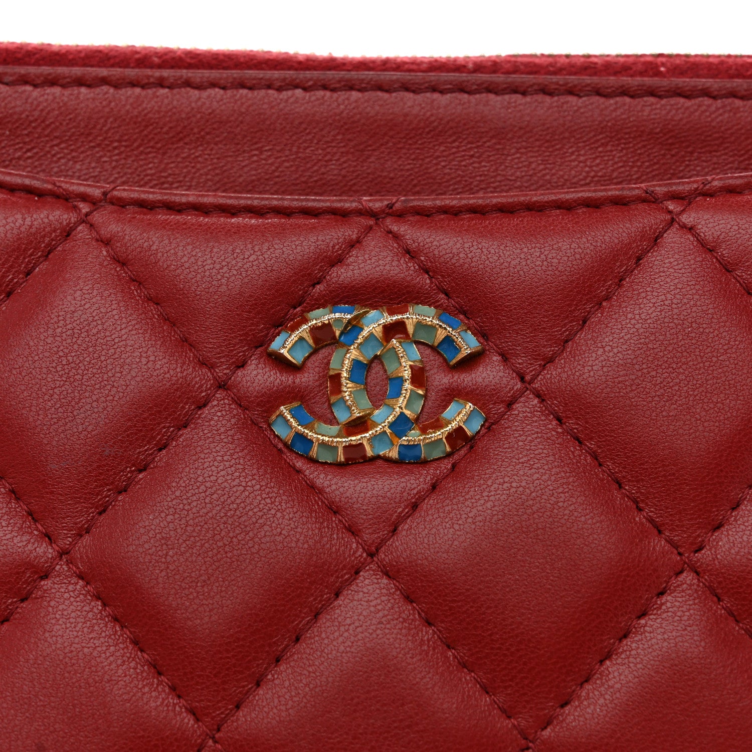 m　CHANEL Chanel Lambskin Enamel Quilted Classic Zip Pouch Red 1795932