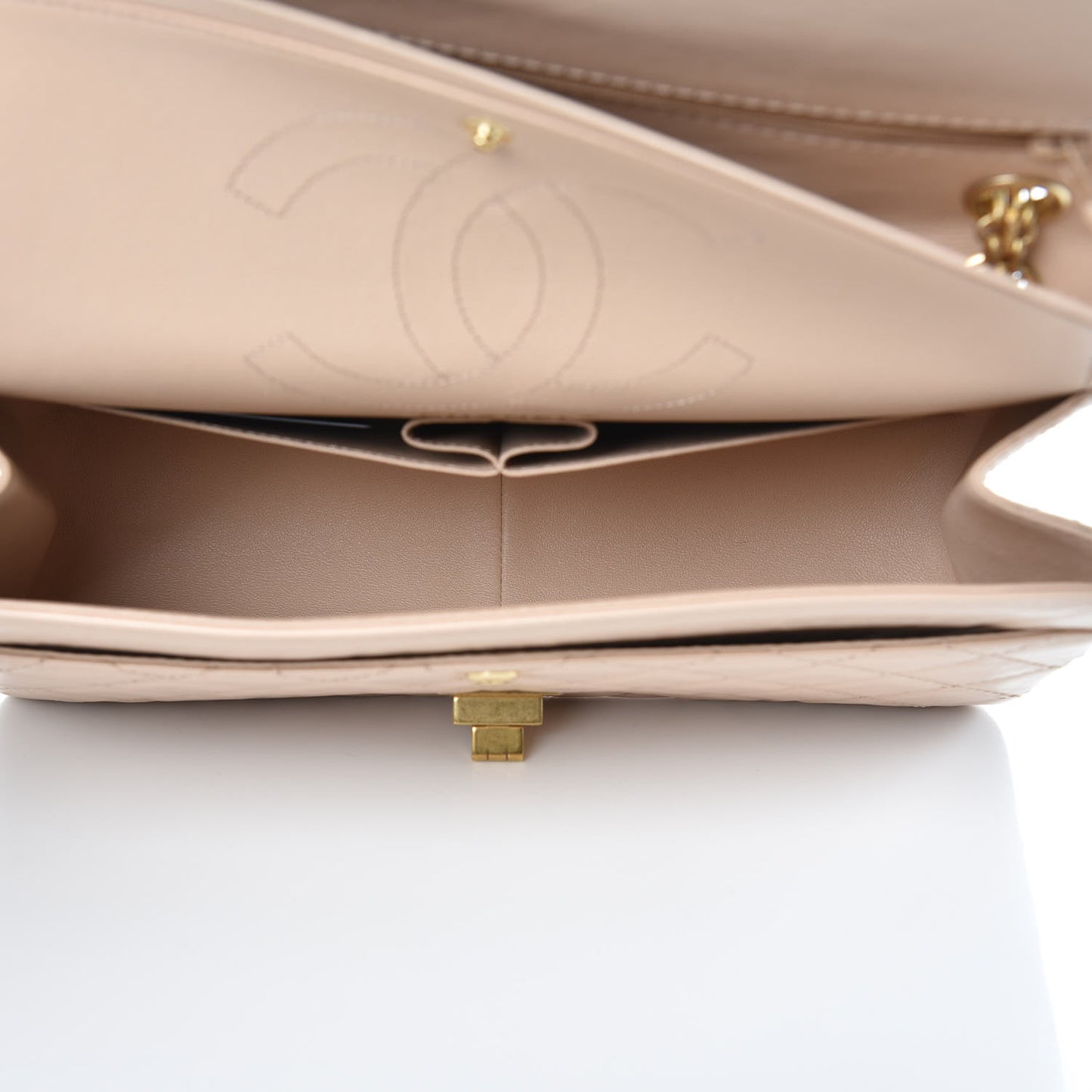 Aged Calfskin Quilted 2.55 Reissue 226 Flap Light Beige