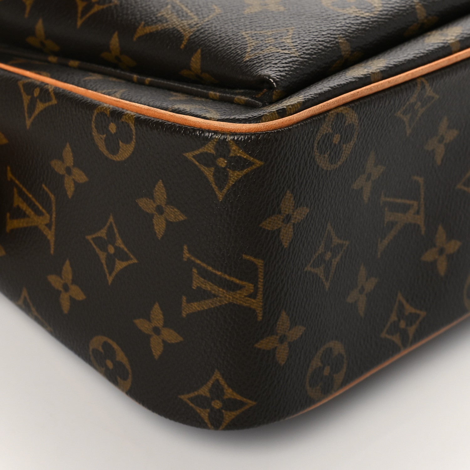 Louis Vuitton Monogram Viva-Cite GM 8 of 9